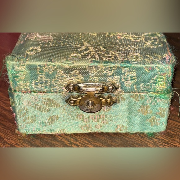 Chiming Metal Hand Massage Exercise Balls w/Case Stress Relief Relaxing Sound - Picture 6 of 9